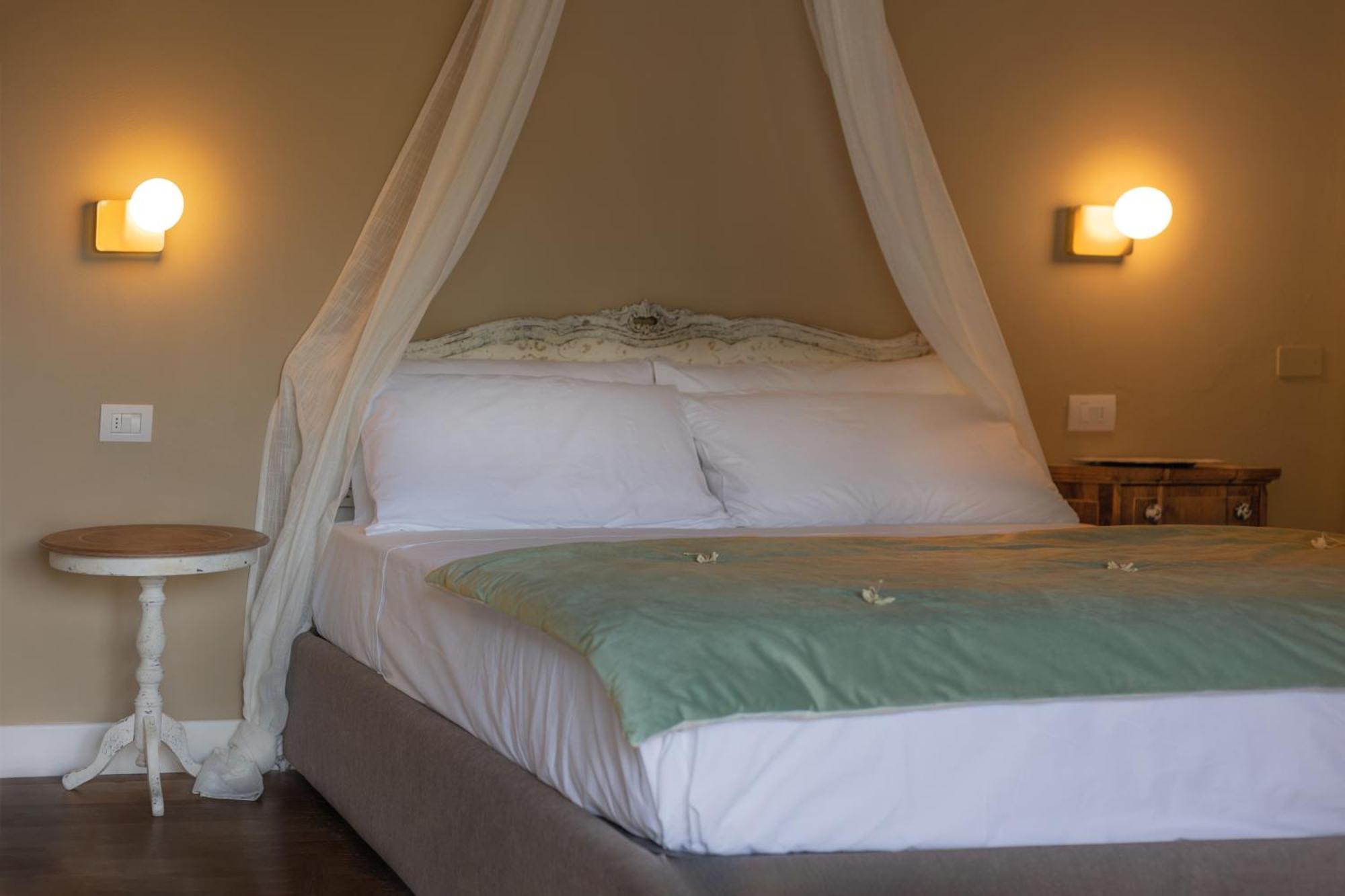 Luce Boutique Hotel Fortunago Экстерьер фото